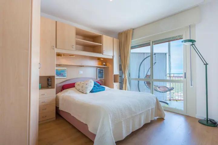 리그나노 사비아도로 Splendido Attico, Piscina E Vista Mare 아파트 외부 사진